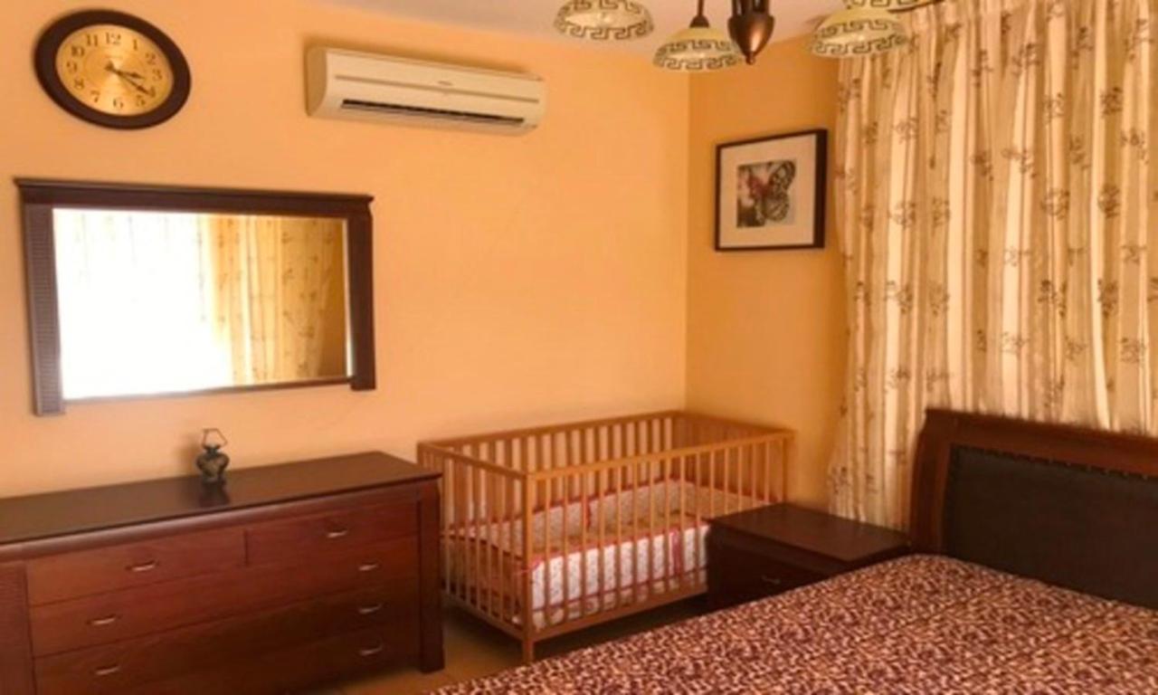 2 Bedroom With Private Garden, Walk To Nissi Beach, Communal Swimming Pool Apartment *