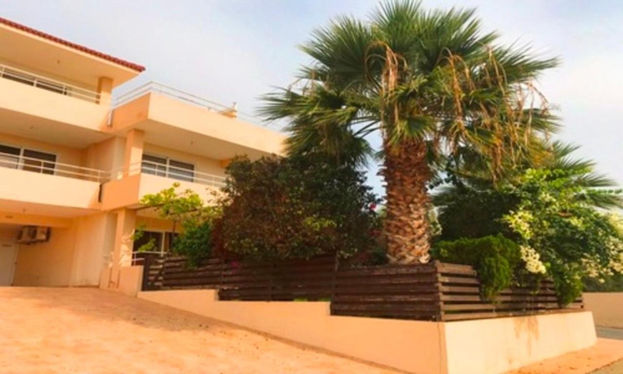 2 Bedroom With Private Garden, Walk To Nissi Beach, Communal Swimming Pool *