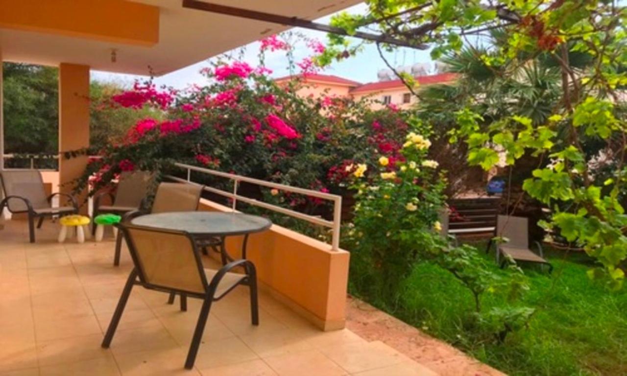 Apartment 2 Bedroom With Private Garden, Walk To Nissi Beach, Communal Swimming Pool Ayia Napa