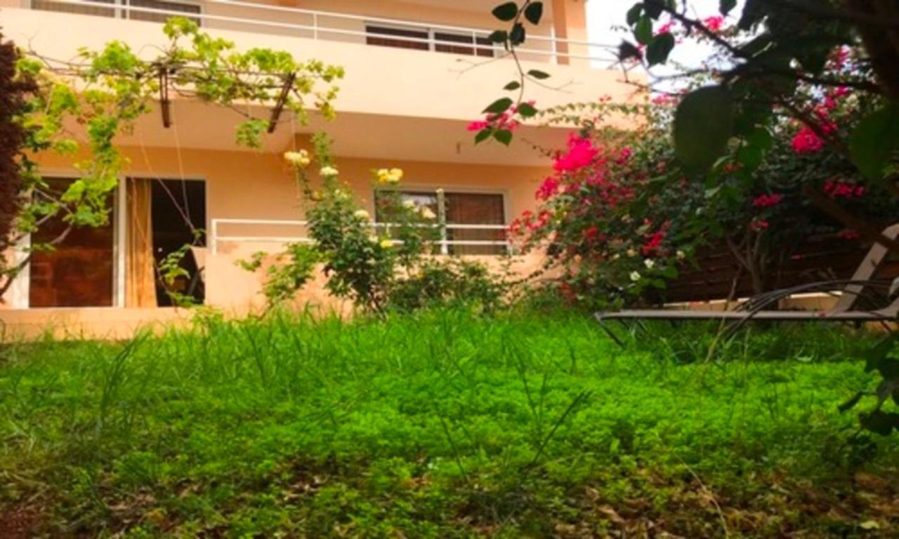 2 Bedroom With Private Garden, Walk To Nissi Beach, Communal Swimming Pool