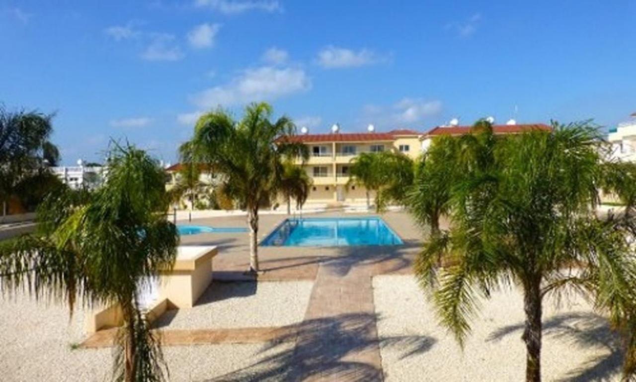 2 Bedroom With Private Garden, Walk To Nissi Beach, Communal Swimming Pool * Agia Napa