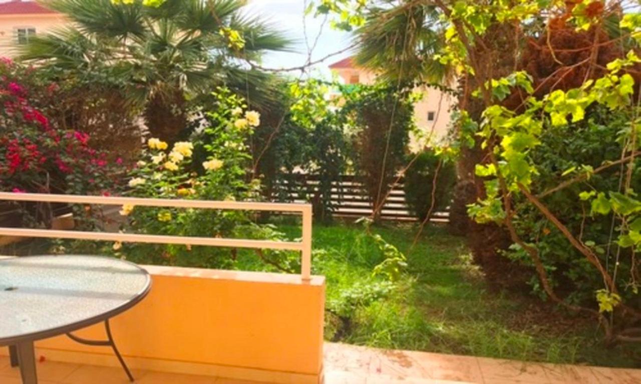 Apartment 2 Bedroom With Private Garden, Walk To Nissi Beach, Communal Swimming Pool *